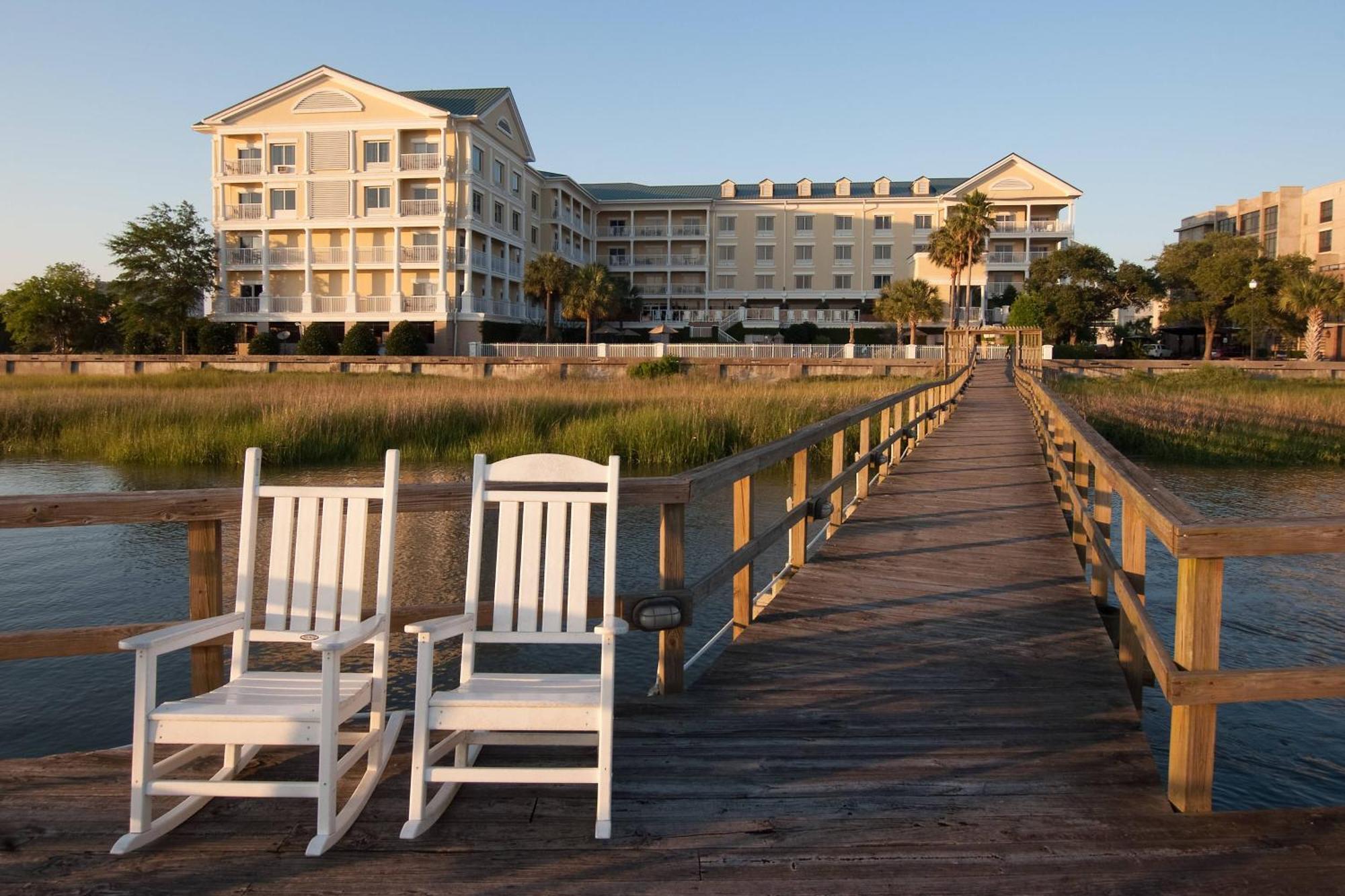 Courtyard Charleston Waterfront Hotel Eksteriør billede