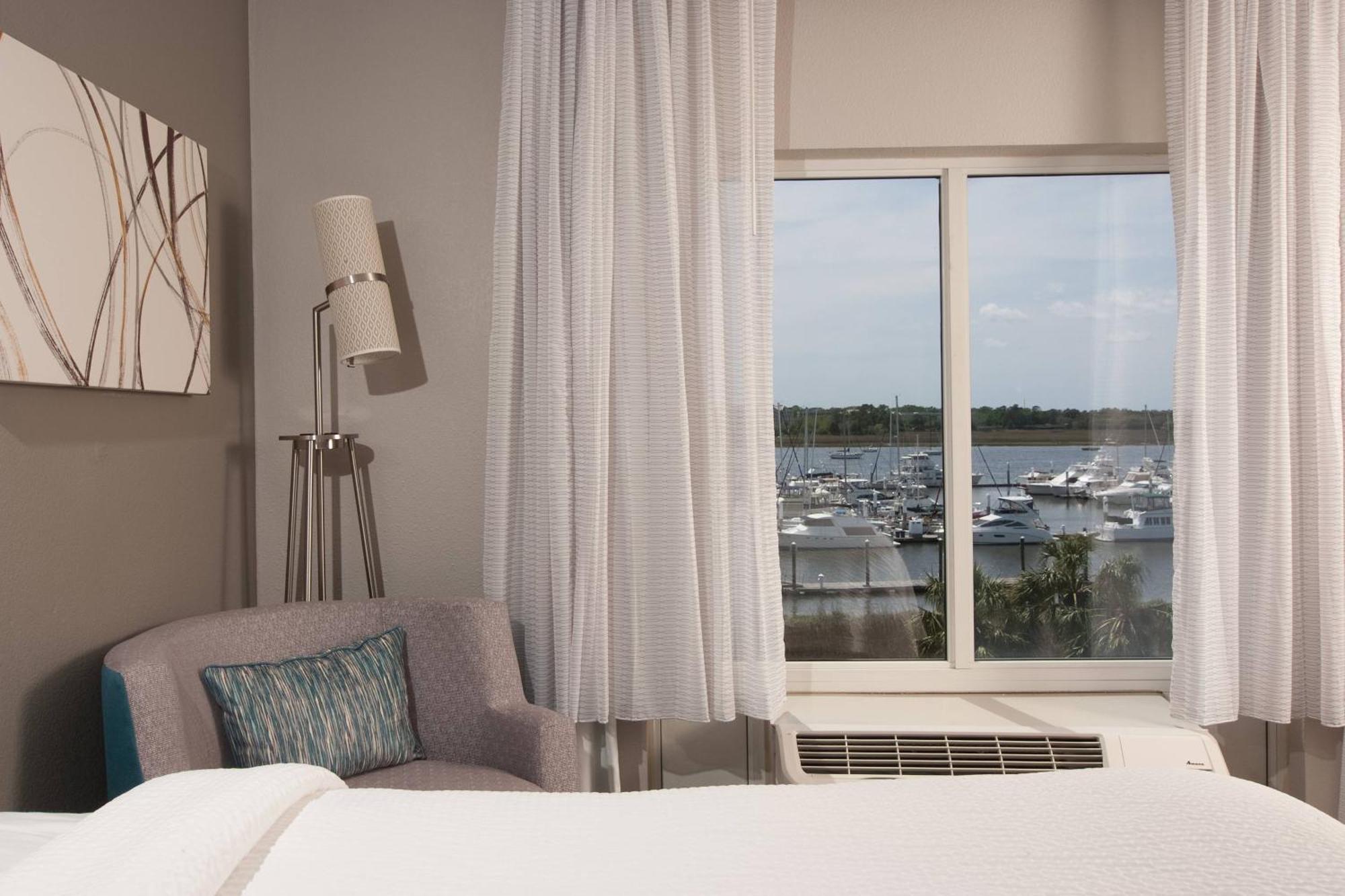 Courtyard Charleston Waterfront Hotel Eksteriør billede